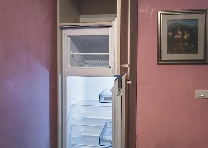 Bulldog Station Apartments With Private Wc, Ac, Tv