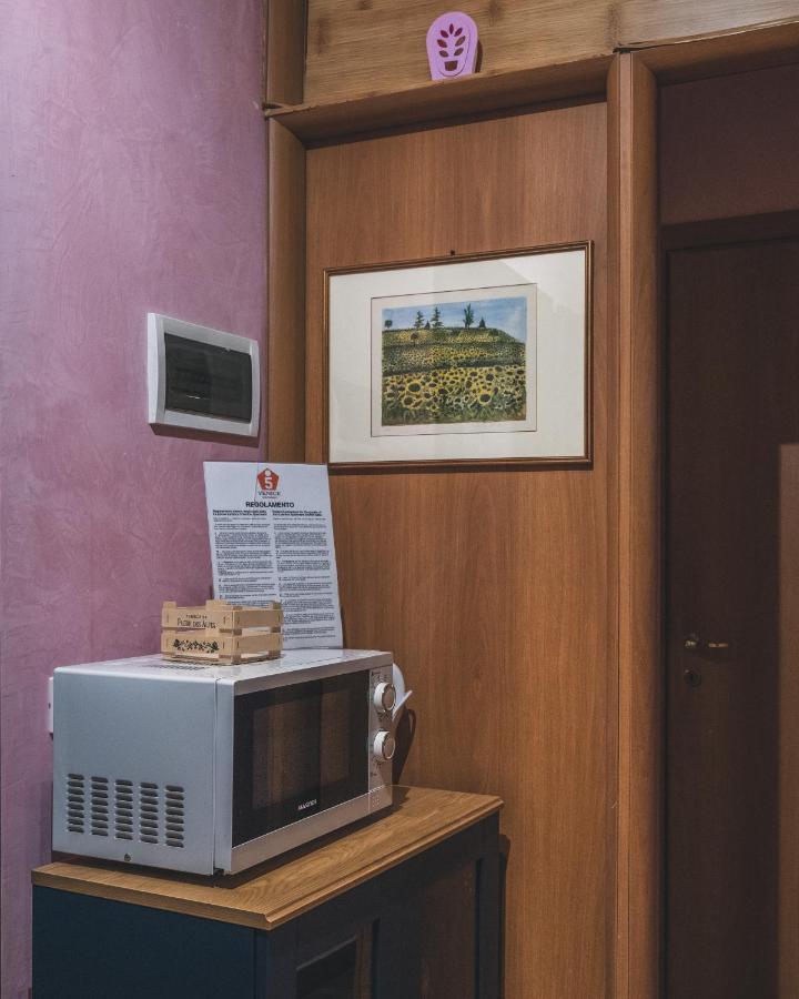 Bulldog Station With Private Wc, Ac, Tv Bed & Breakfast Mestre